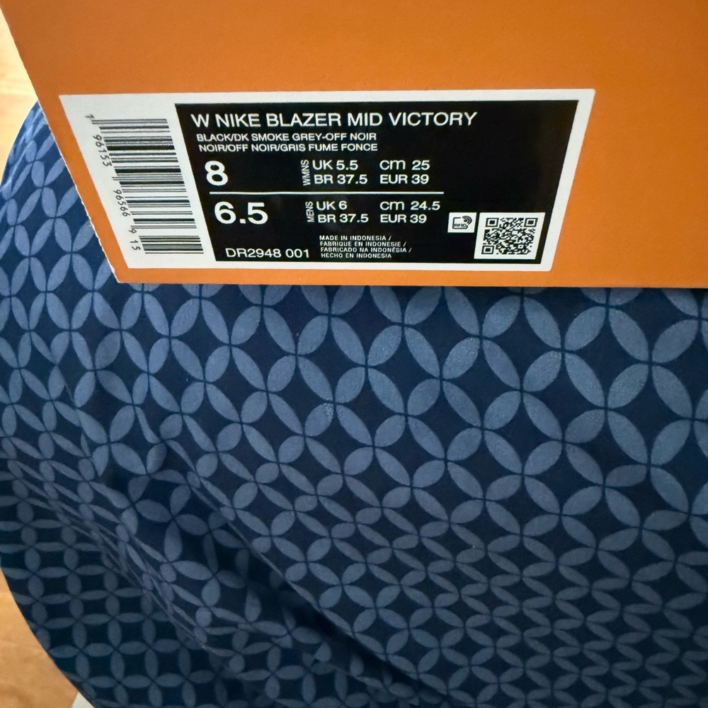 Women’s Nike Blazer Mid Victory Shoes - Picture 3 of 7